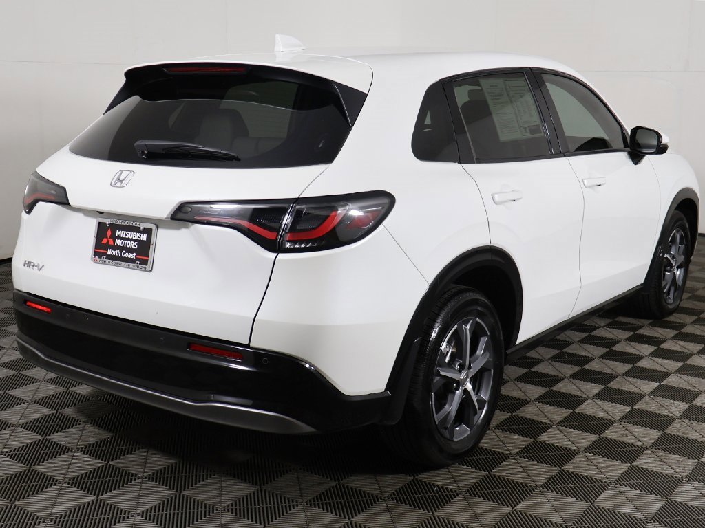 Used 2025 Honda HR-V EX-L image 10
