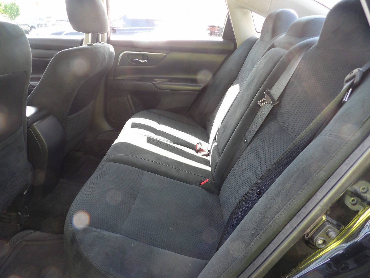 Used 2015 Nissan Altima 2.5 S w/ Special Edition Package FWD image 9