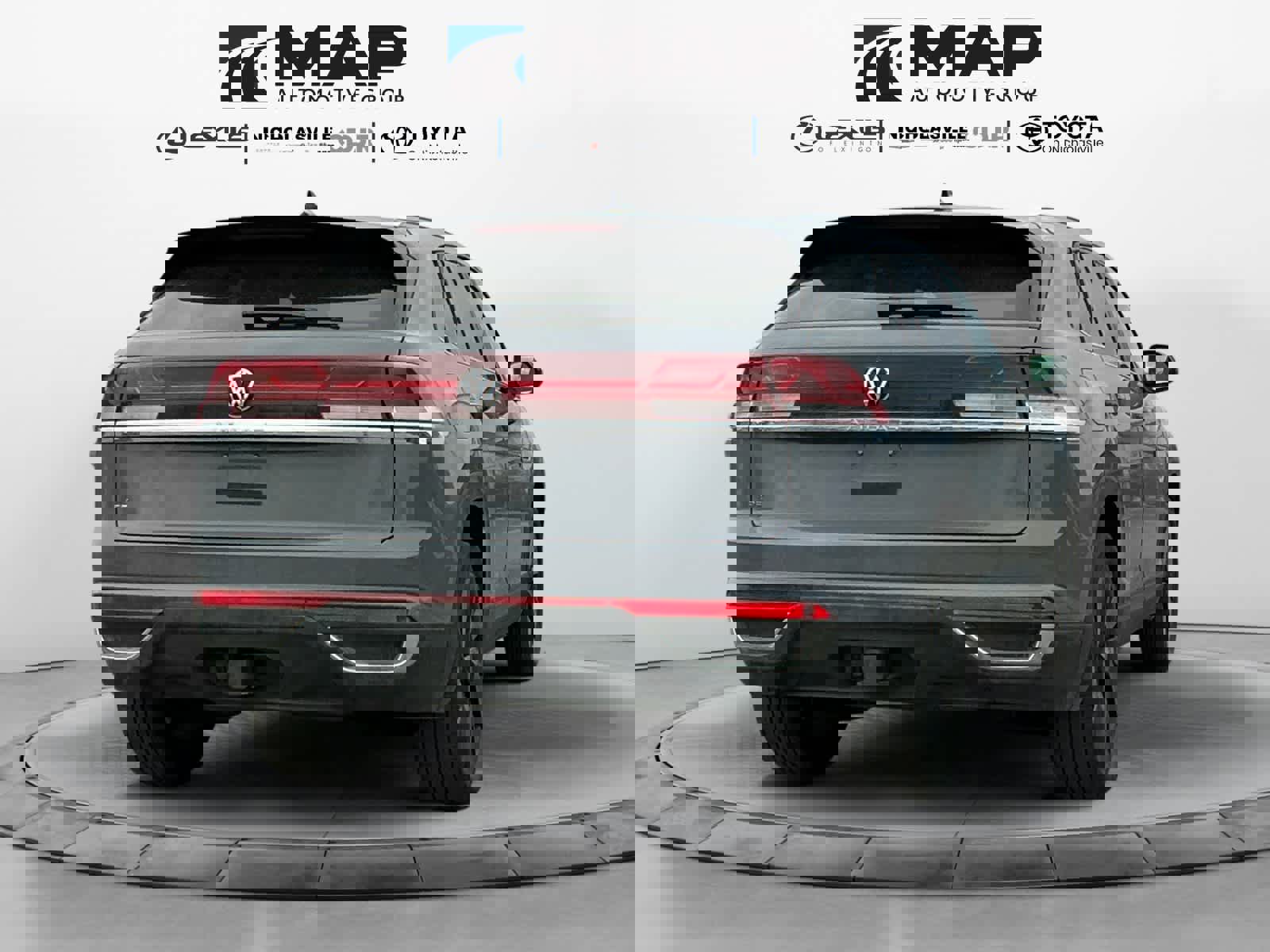 Used 2024 Volkswagen Atlas Cross Sport SE w/ Panoramic Sunroof Package image 5