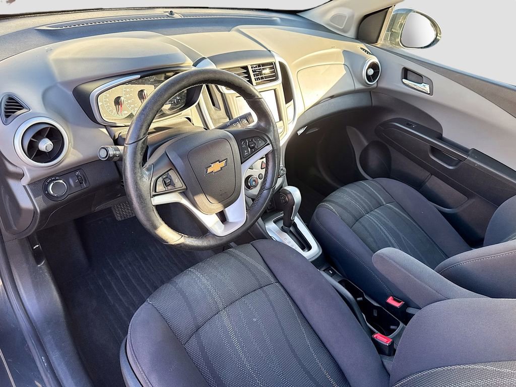 Used 2020 Chevrolet Sonic LT w/ Convenience Package image 10
