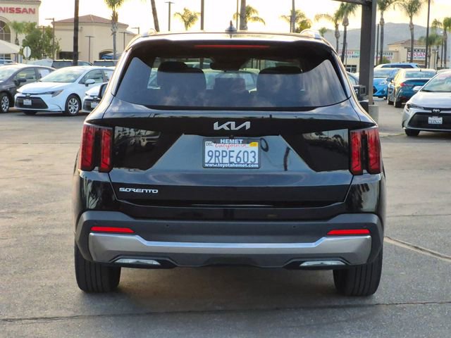 Used 2025 Kia Sorento S w/ Panoramic Sunroof Package image 7