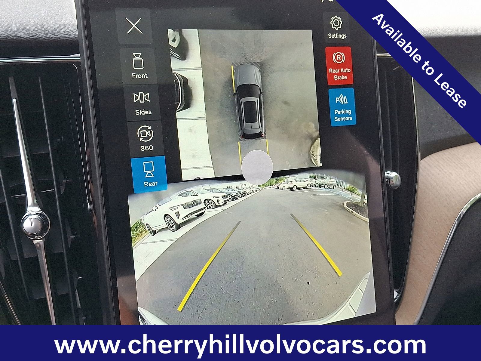 Certified 2026 Volvo XC60 B5 Plus w/ Protection Package Premier image 19