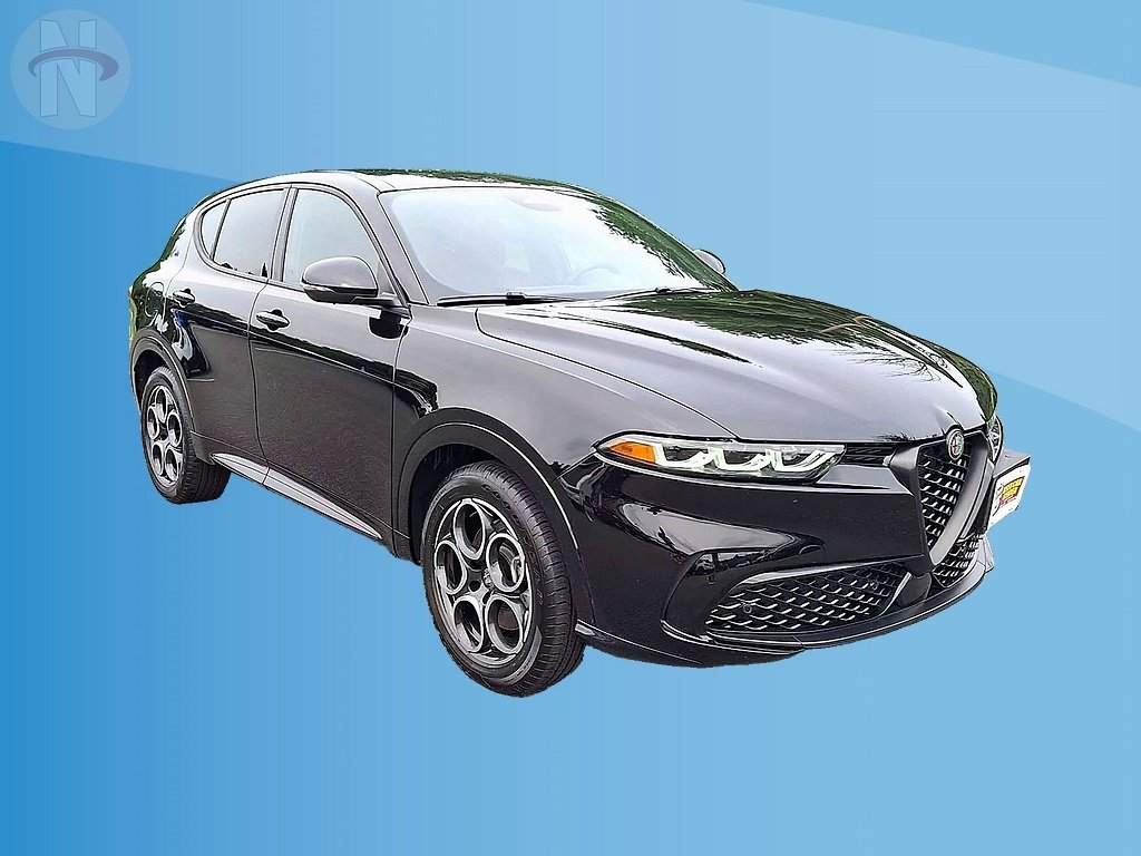 Used 2025 Alfa Romeo Tonale AWD/4WD image 2