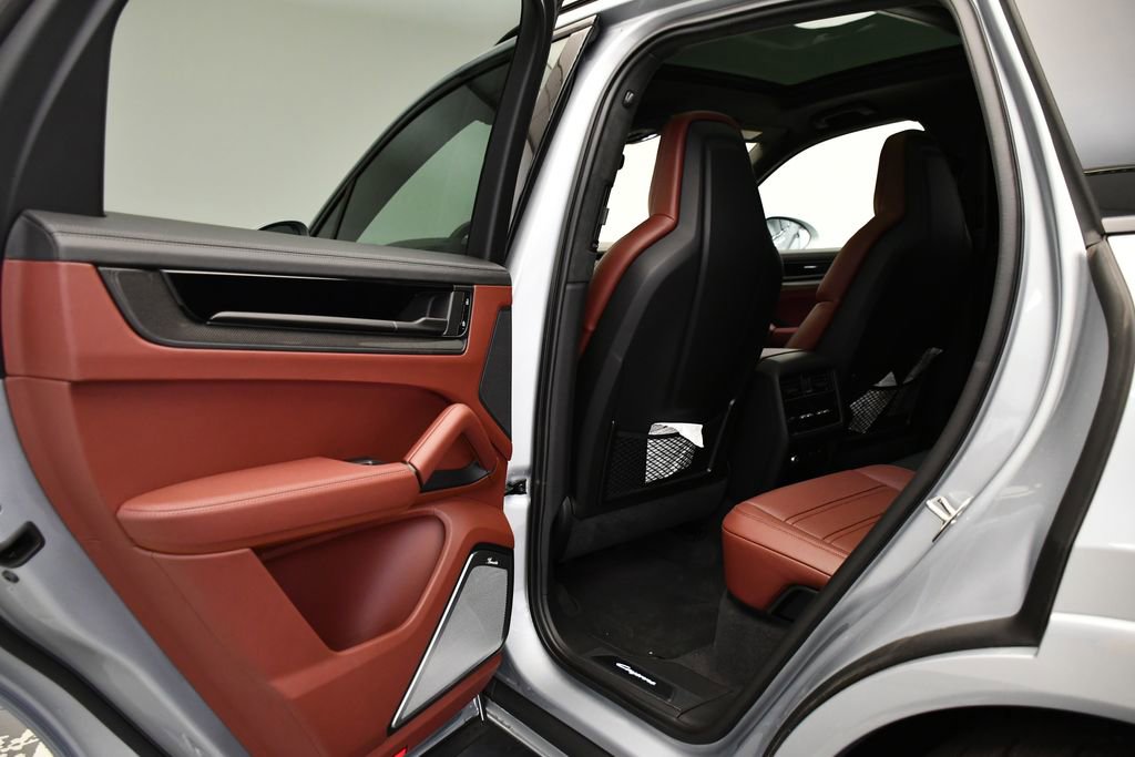 New 2026 Porsche Cayenne GTS AWD/4WD image 47