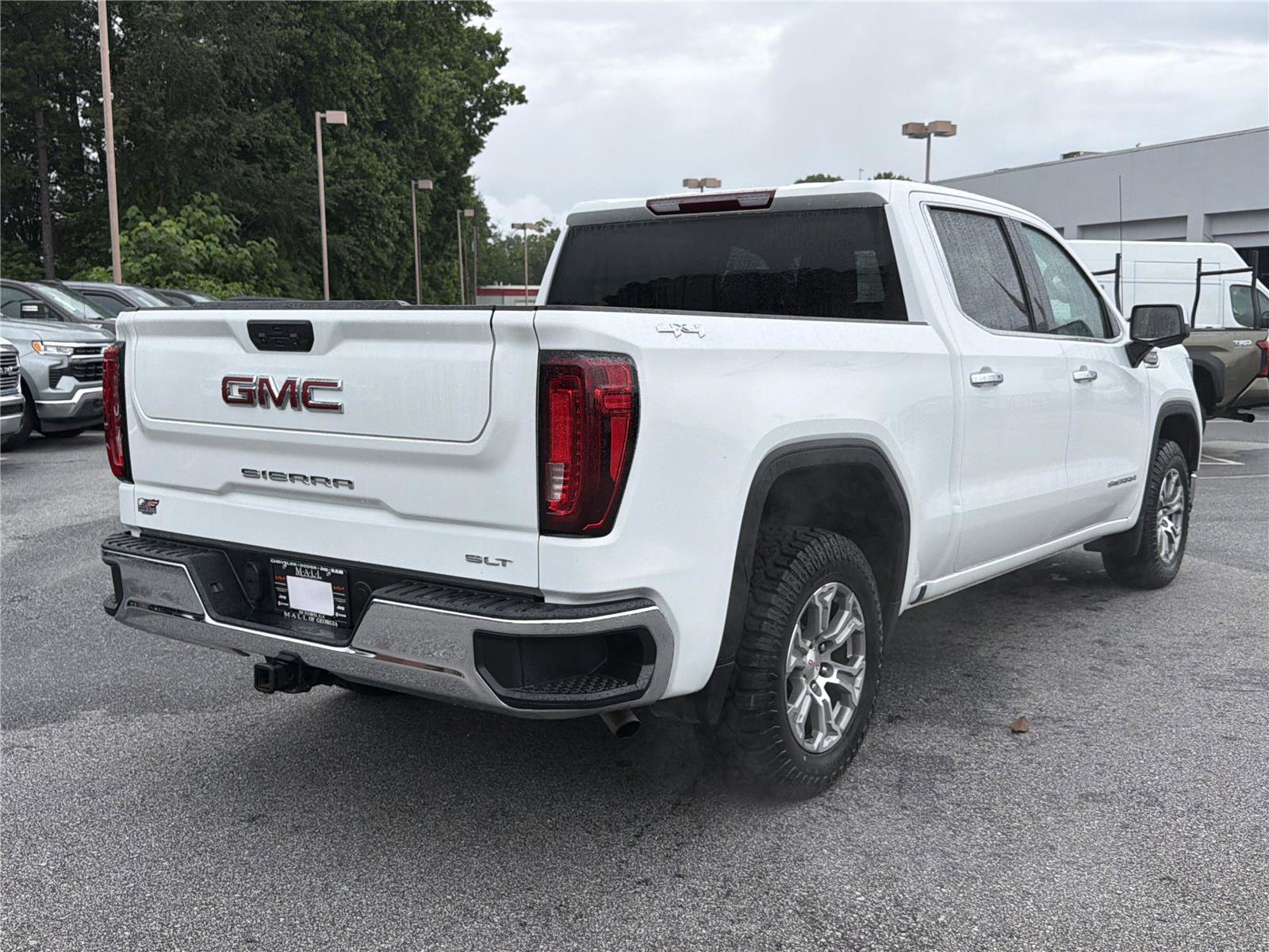 Used 2025 GMC Sierra 1500 SLT AWD/4WD image 5