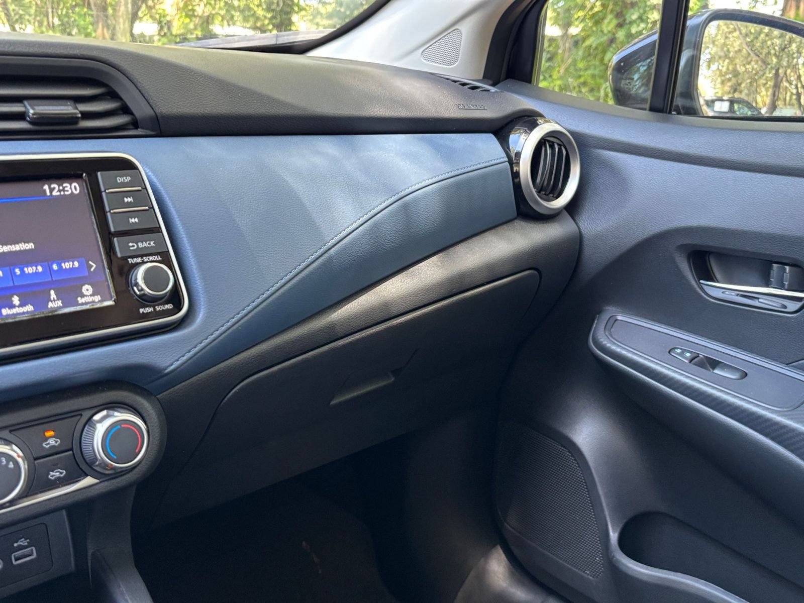Used 2025 Nissan Versa SV FWD image 32