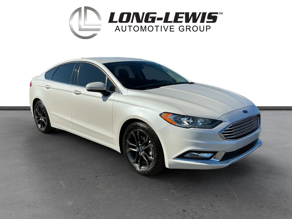 Used 2018 Ford Fusion SE w/ Equipment Group 201A image 10