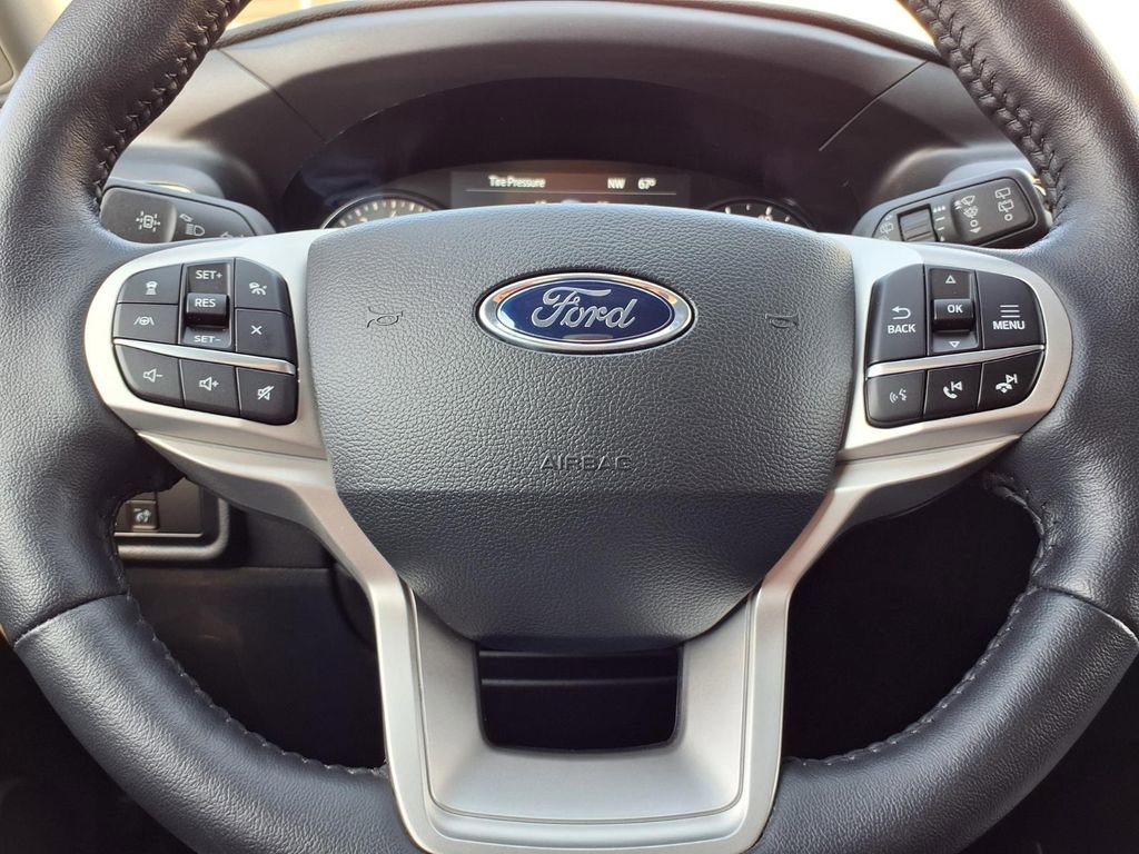 Used 2023 Ford Explorer Limited w/ Class IV Trailer Tow Package AWD/4WD image 16