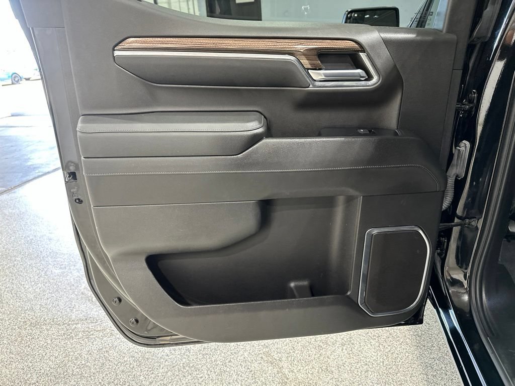 Certified 2024 Chevrolet Silverado 1500 RST w/ Convenience Package II AWD/4WD image 15