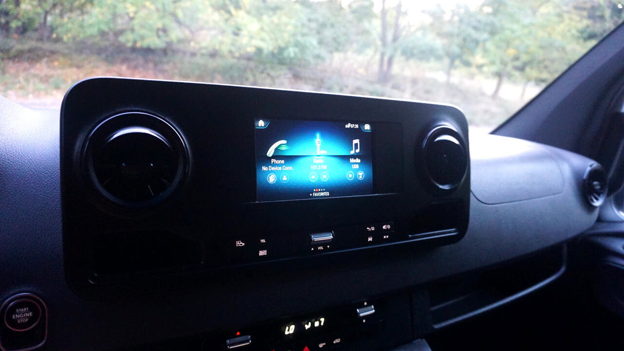 Used 2023 Mercedes-Benz Sprinter 2500 image 15