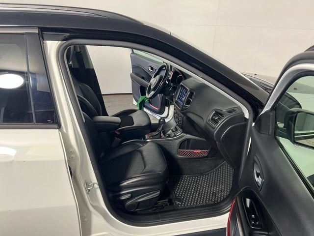 Certified 2019 Jeep Compass Trailhawk w/ Cold Weather Group AWD/4WD image 29
