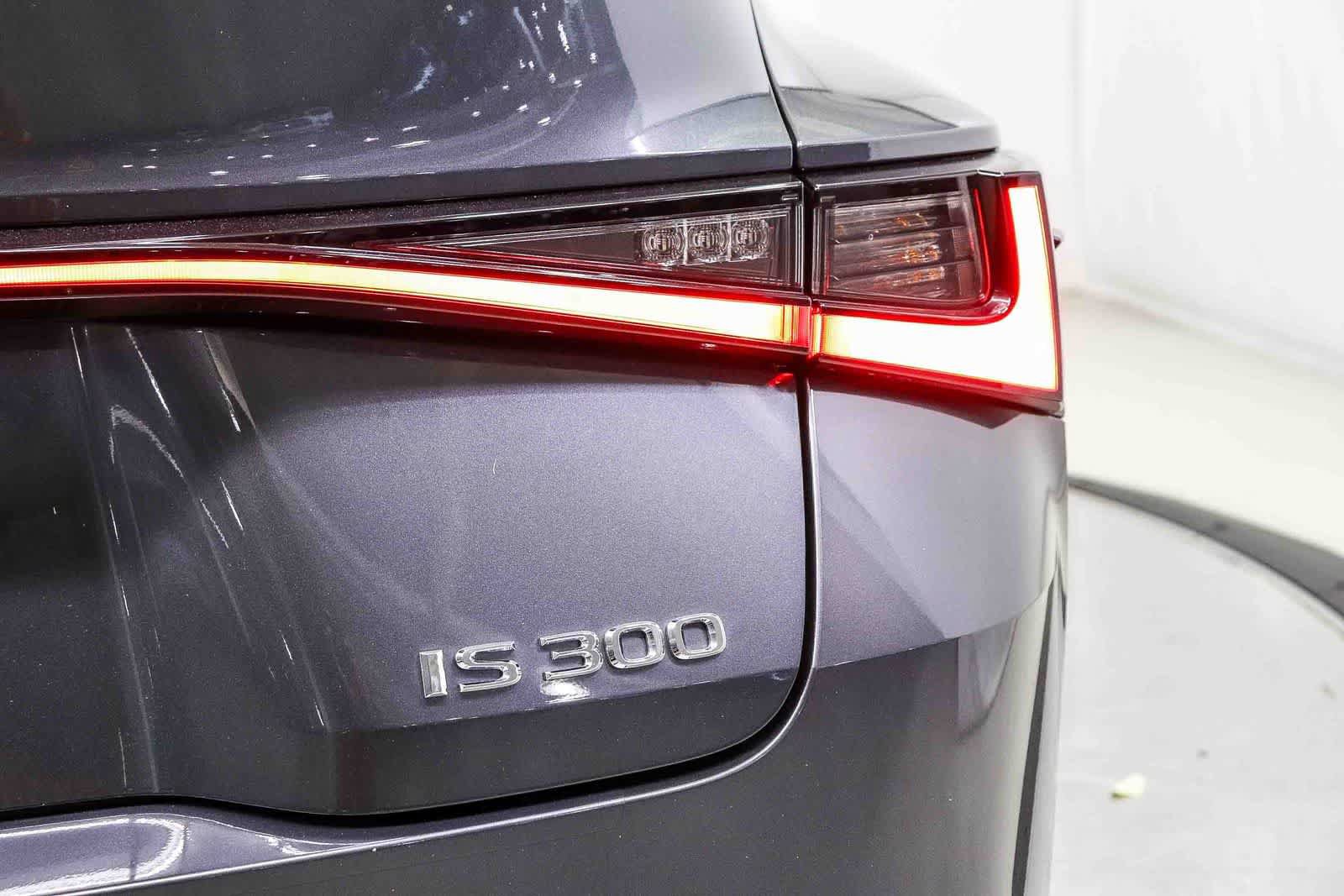 Used 2023 Lexus IS 300 w/ Comfort Package RWD image 11