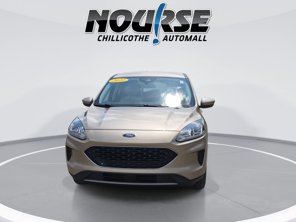 Used 2021 Ford Escape SE w/ Convenience Package AWD/4WD image 3
