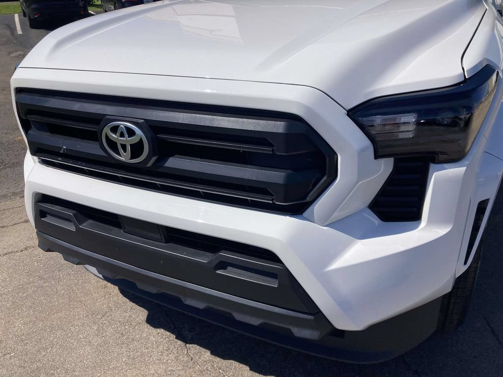 Used 2024 Toyota Tacoma SR RWD image 9