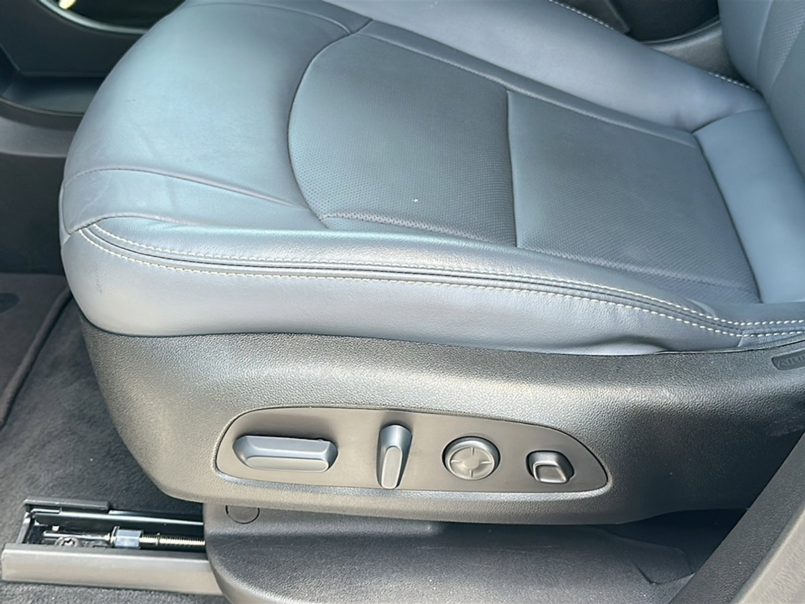 Certified 2024 Buick Enclave Premium image 15