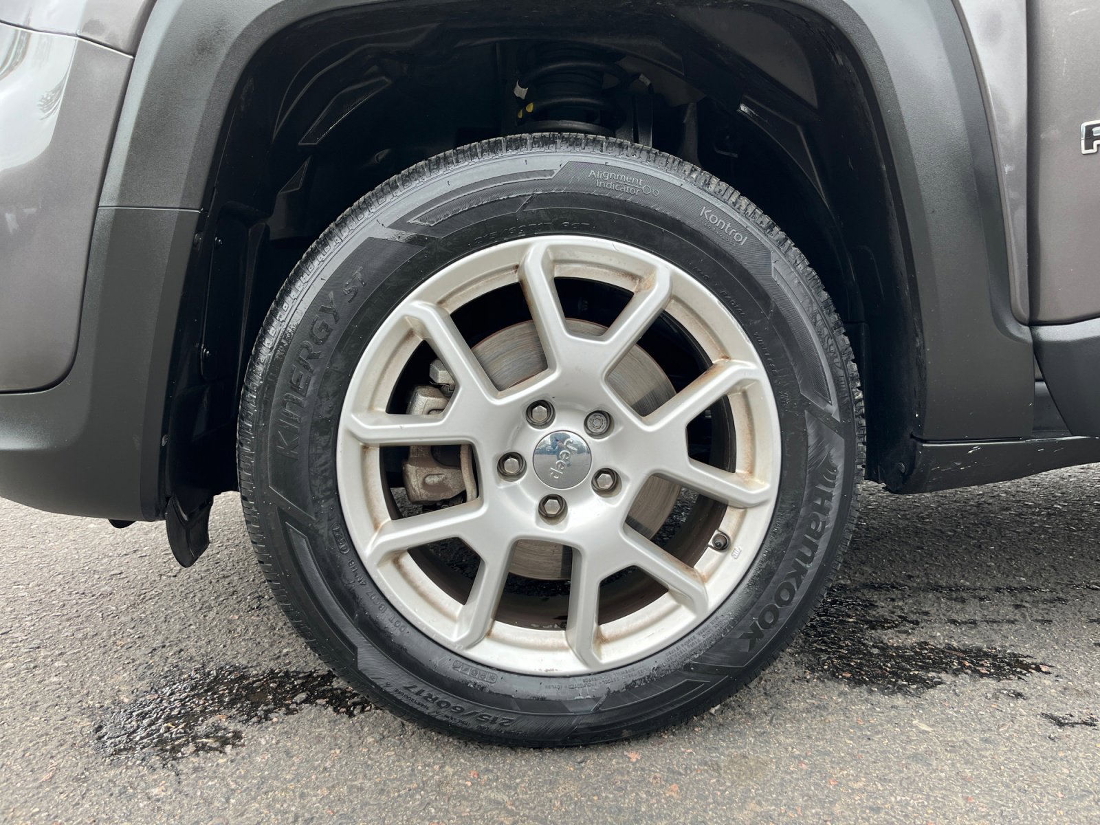 Used 2020 Jeep Renegade Latitude w/ Cold Weather Group image 26