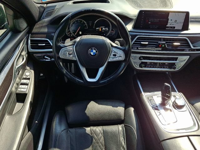 Used 2018 BMW 750i xDrive AWD/4WD image 12