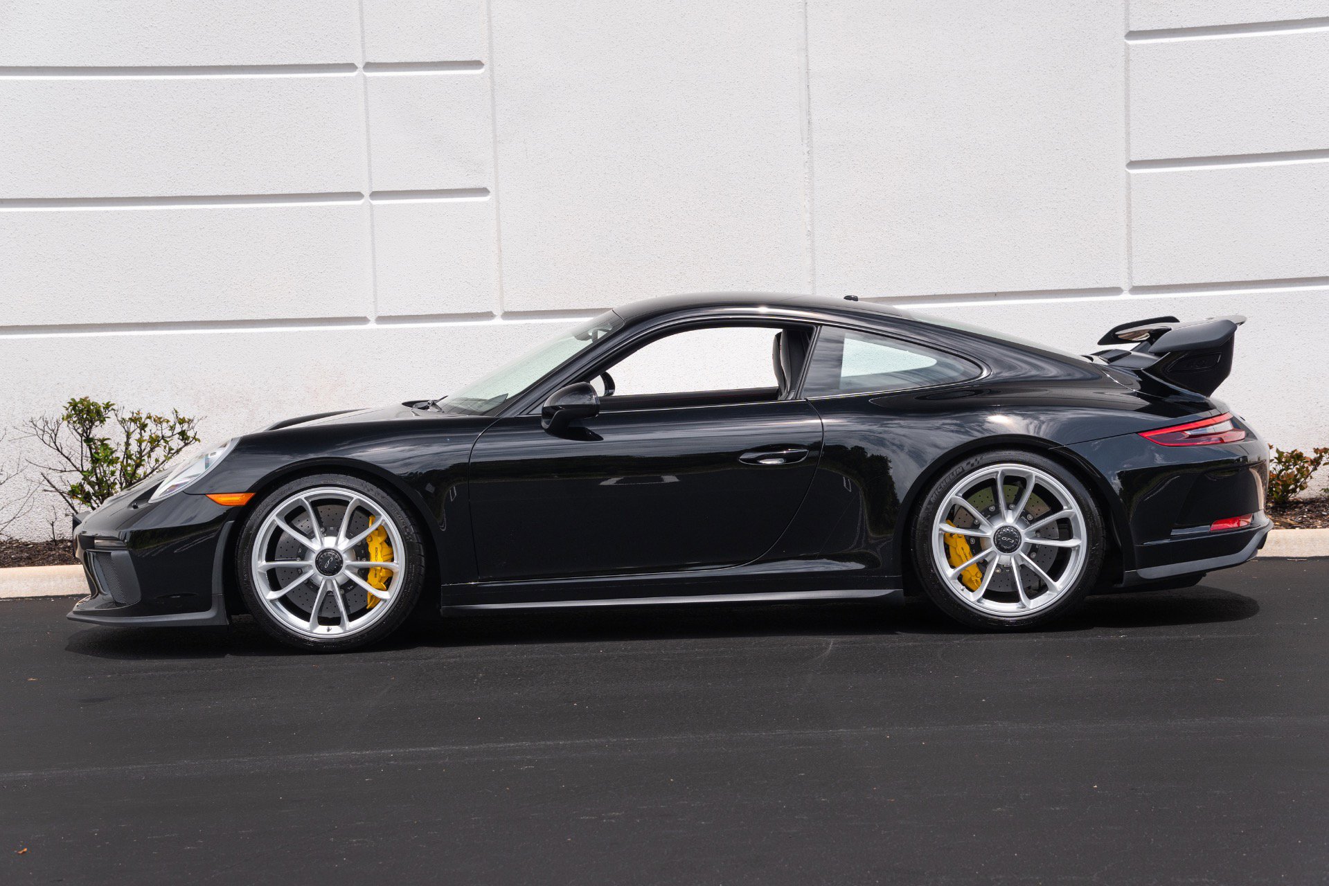 Used 2018 Porsche 911 GT3 RWD image 25
