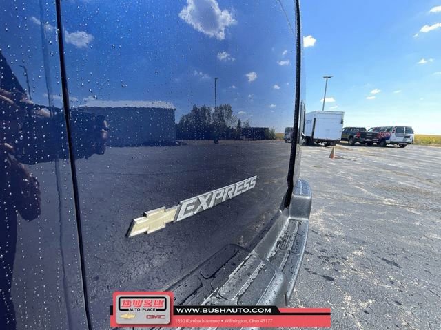 New 2025 Chevrolet Express 3500 w/ Driver Convenience Package image 29