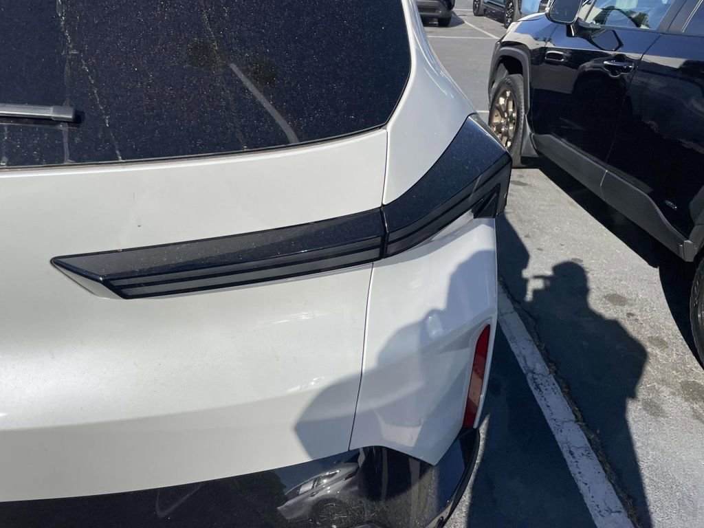 Used 2023 BMW XM image 33