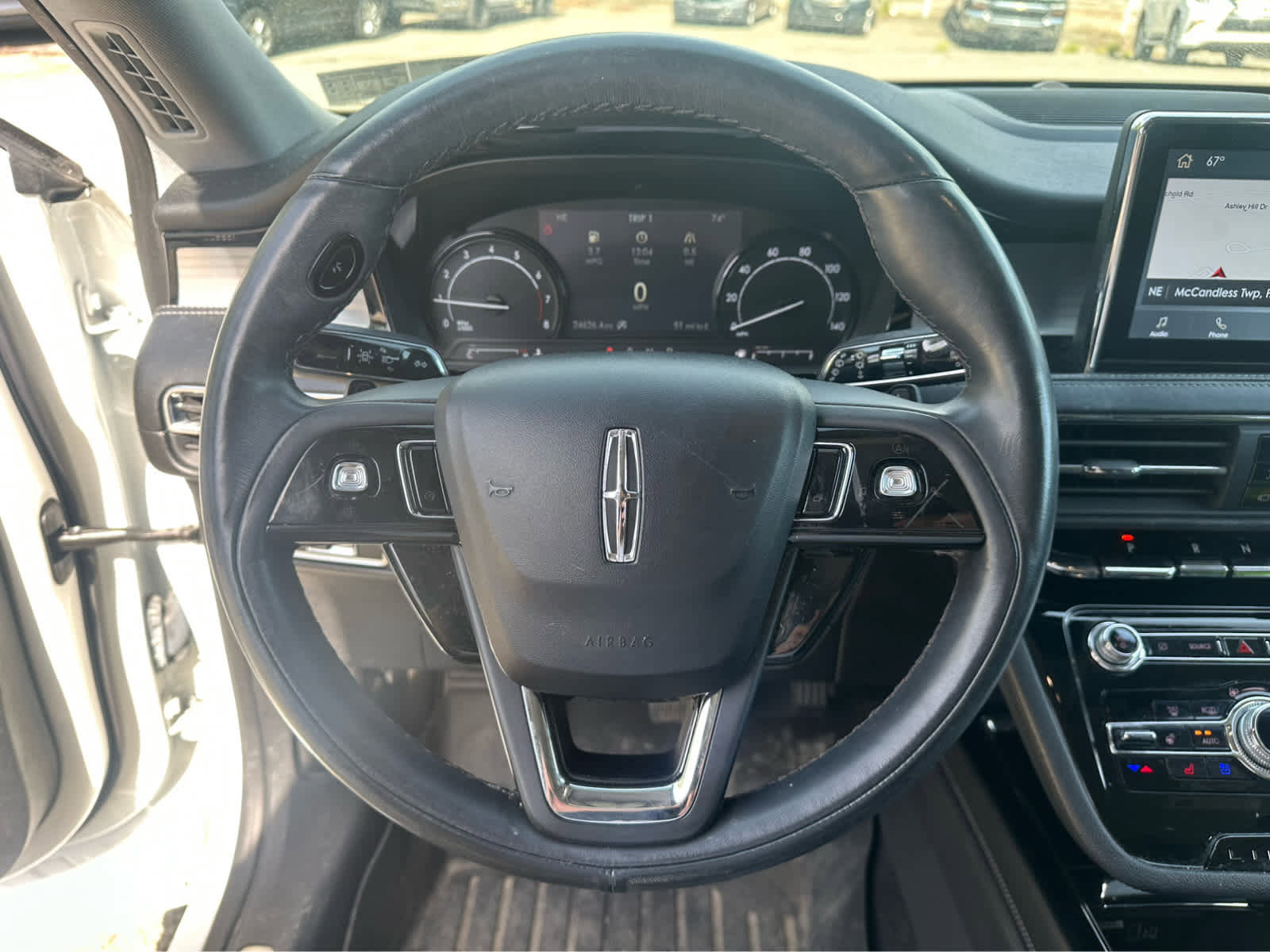 Used 2022 Lincoln Corsair AWD w/ Premium Package image 12