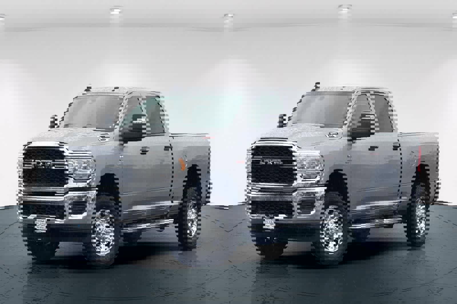 Used 2023 RAM 3500 Tradesman image 1