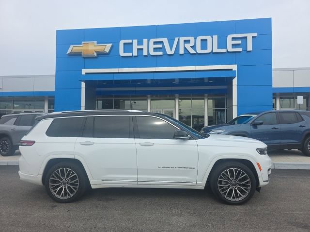 Used 2022 Jeep Grand Cherokee L Summit image 3