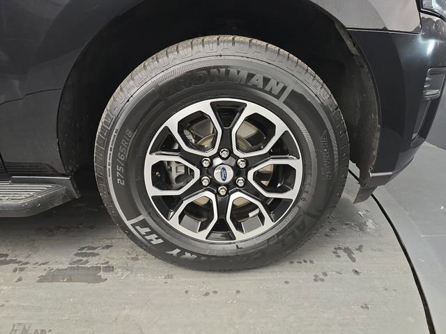 Used 2024 Ford Expedition XLT image 12