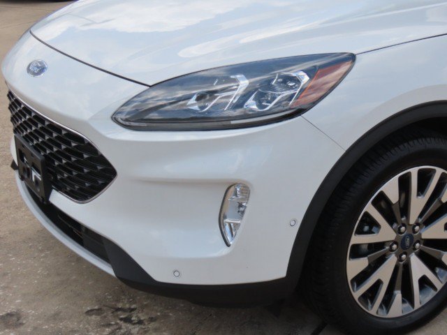 Used 2020 Ford Escape Titanium AWD/4WD image 3