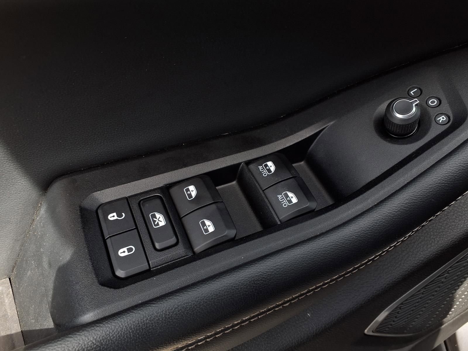 Used 2022 Jeep Grand Cherokee L Laredo image 17