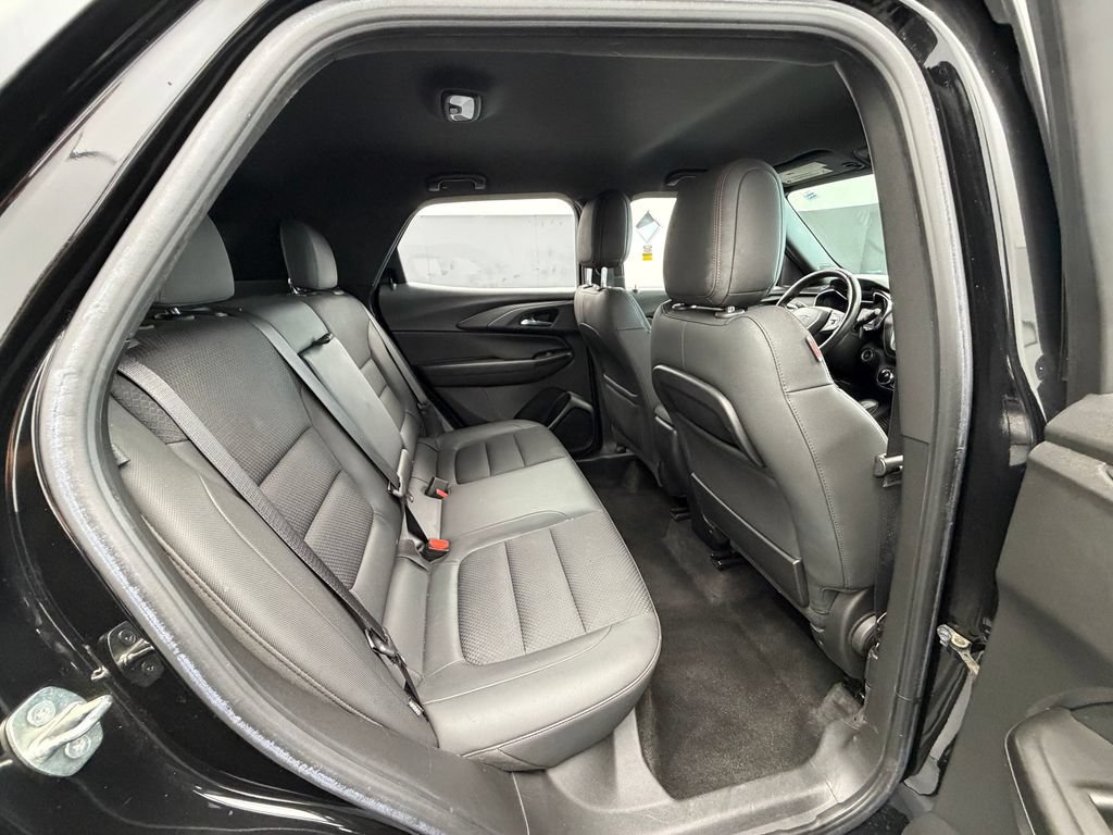 Used 2022 Chevrolet TrailBlazer RS FWD image 13