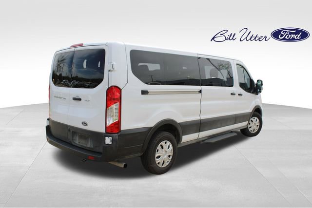 Used 2023 Ford Transit 350 XLT image 4