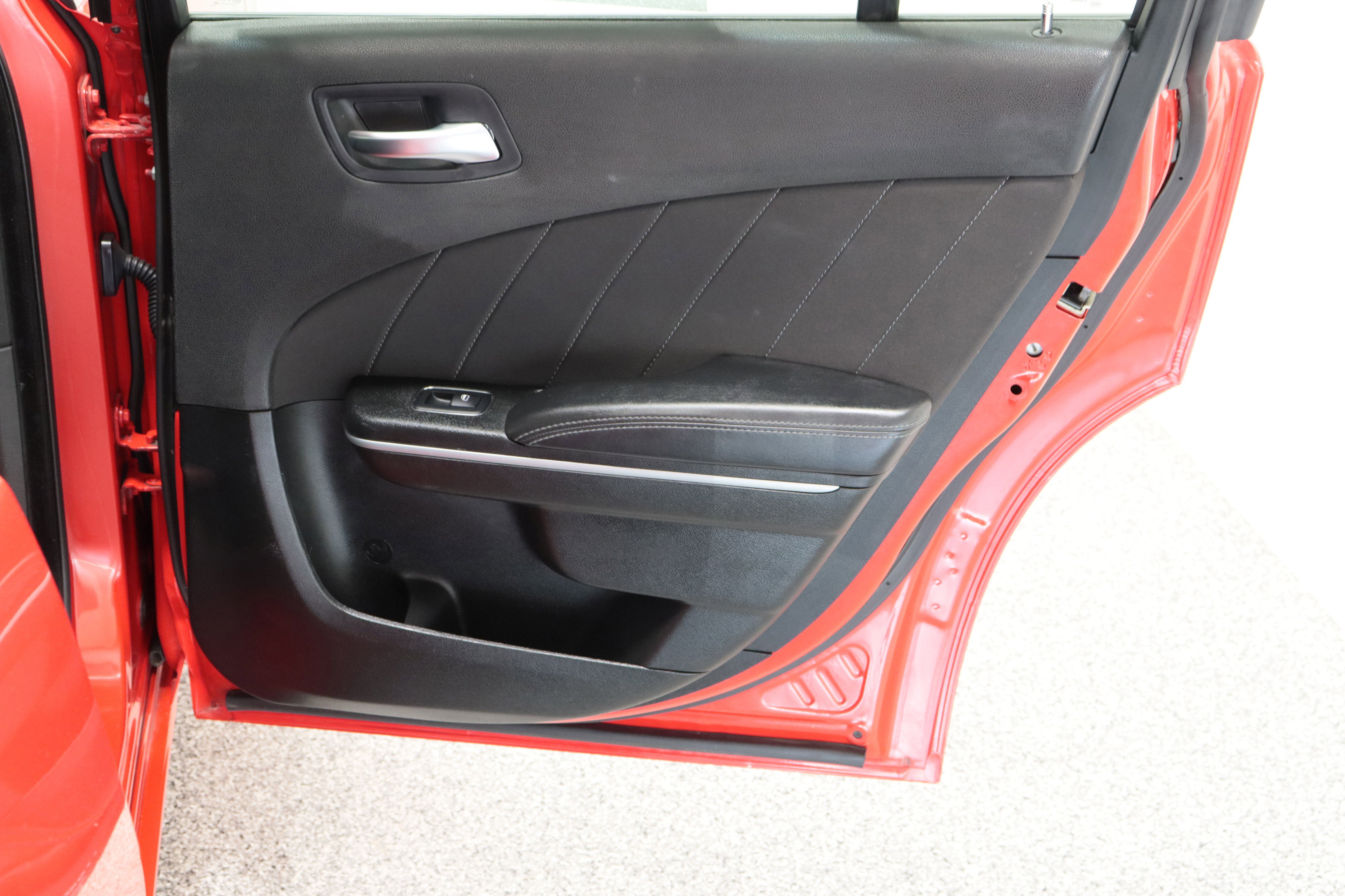 Used 2023 Dodge Charger SXT image 32