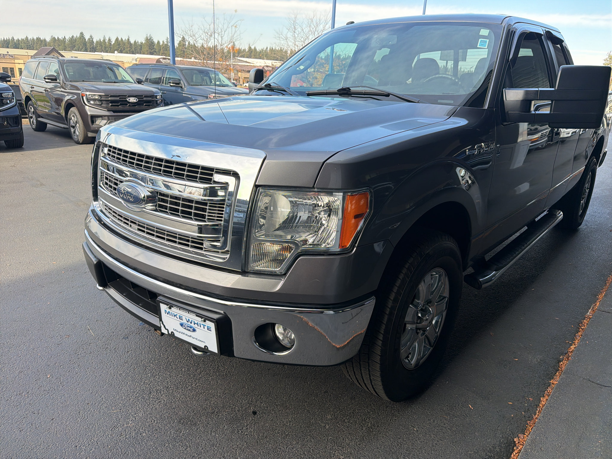 Used 2014 Ford F150 XLT w/ Equipment Group 302A Luxury AWD/4WD image 3