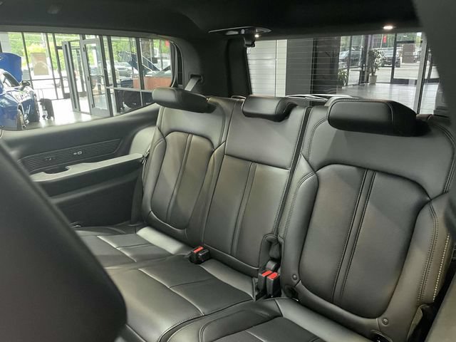 Used 2026 Jeep Grand Wagoneer 2WD w/ Premium Group I image 11