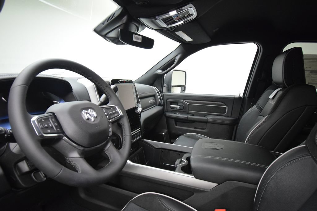 New 2026 RAM 2500 Laramie AWD/4WD image 36