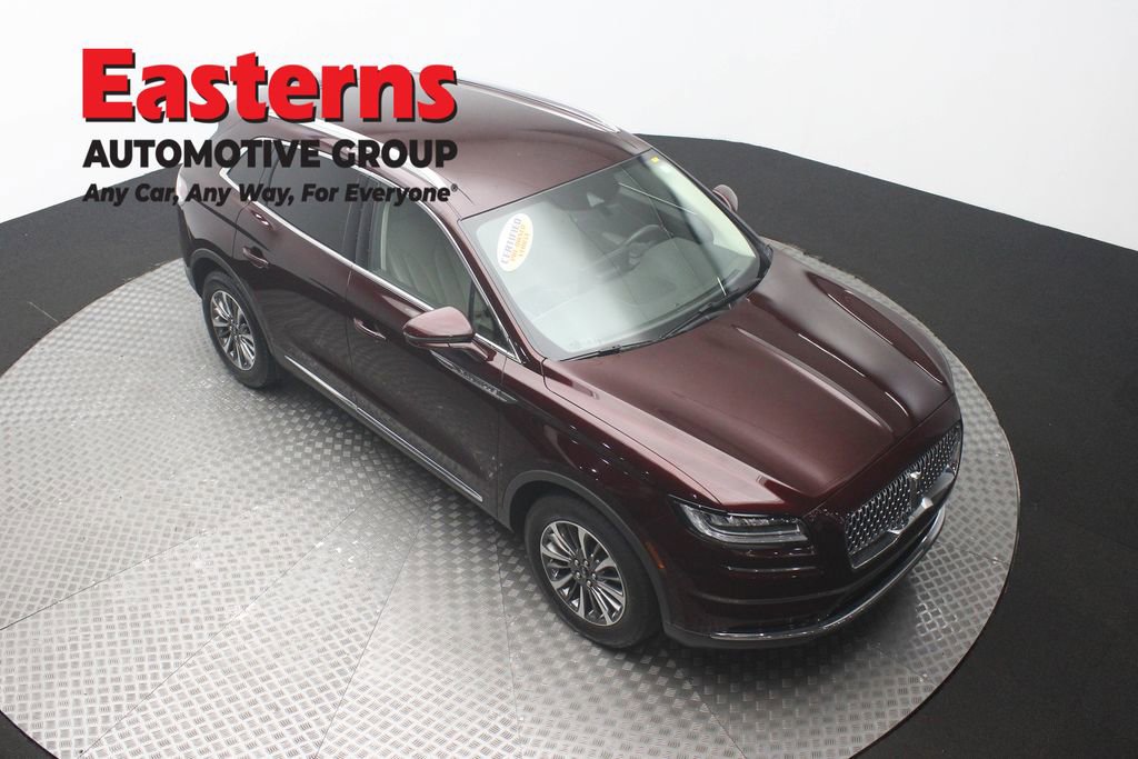 Used 2022 Lincoln Nautilus FWD w/ Premium Package image 3