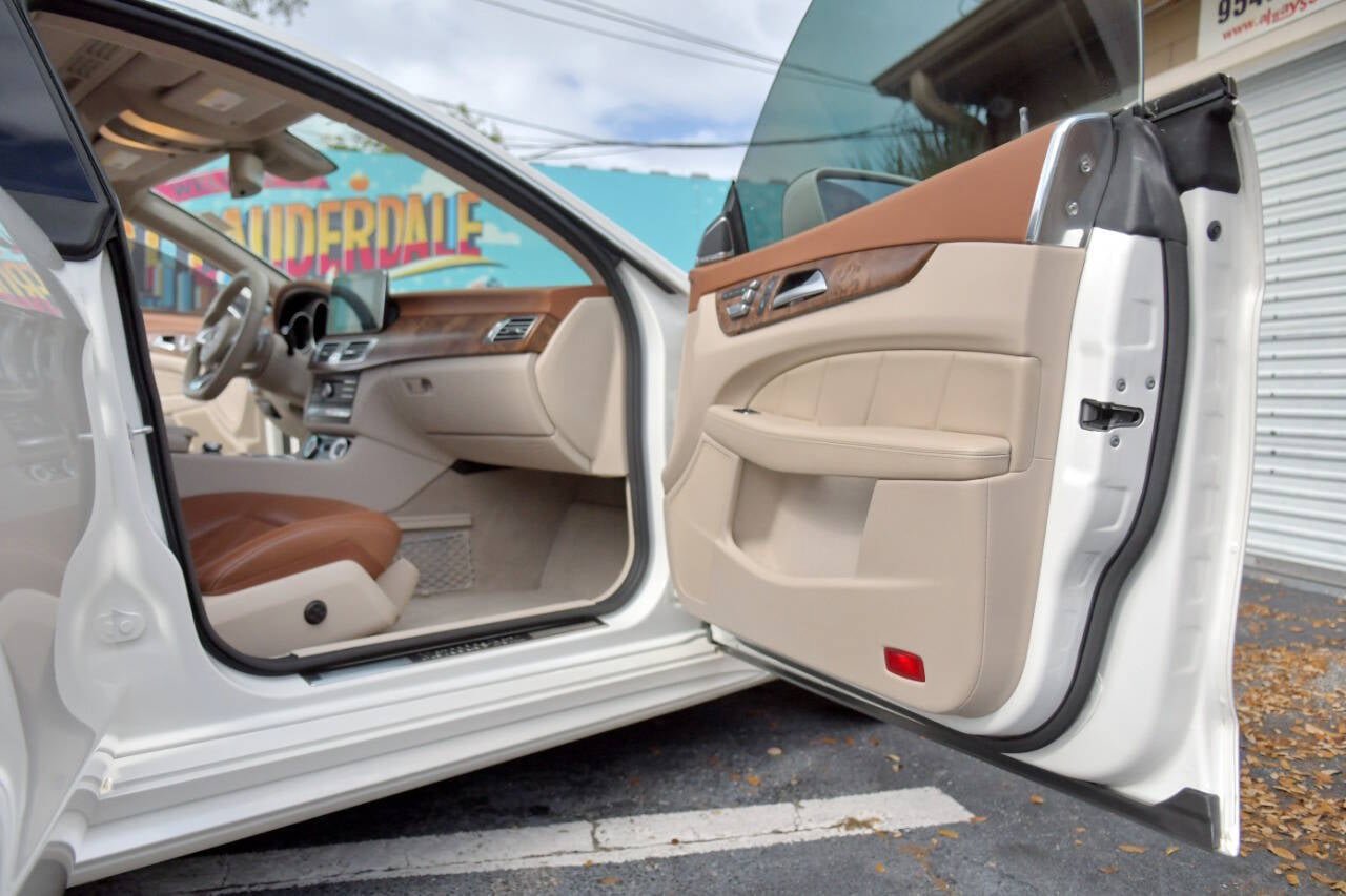 Used 2015 Mercedes-Benz CLS 400 image 36