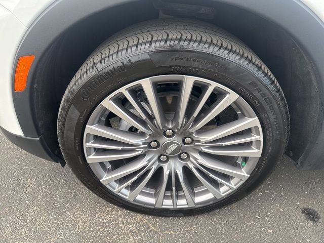 Used 2024 Cadillac XT4 Premium Luxury image 12