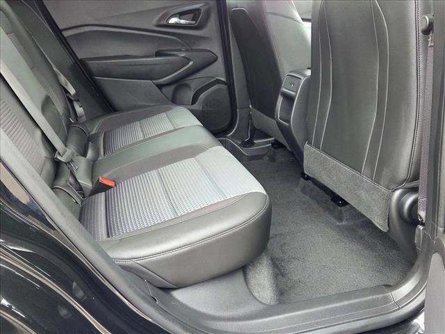 Used 2025 Chevrolet Trax LT w/ LT Convenience Package image 19