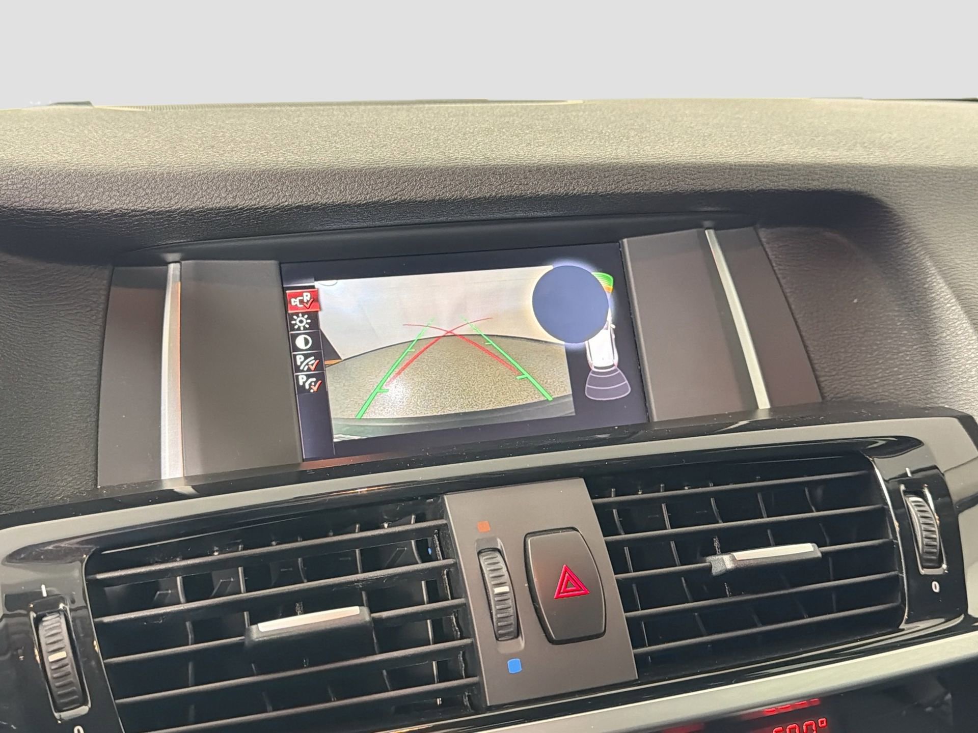 Used 2017 BMW X3 sDrive28i image 13