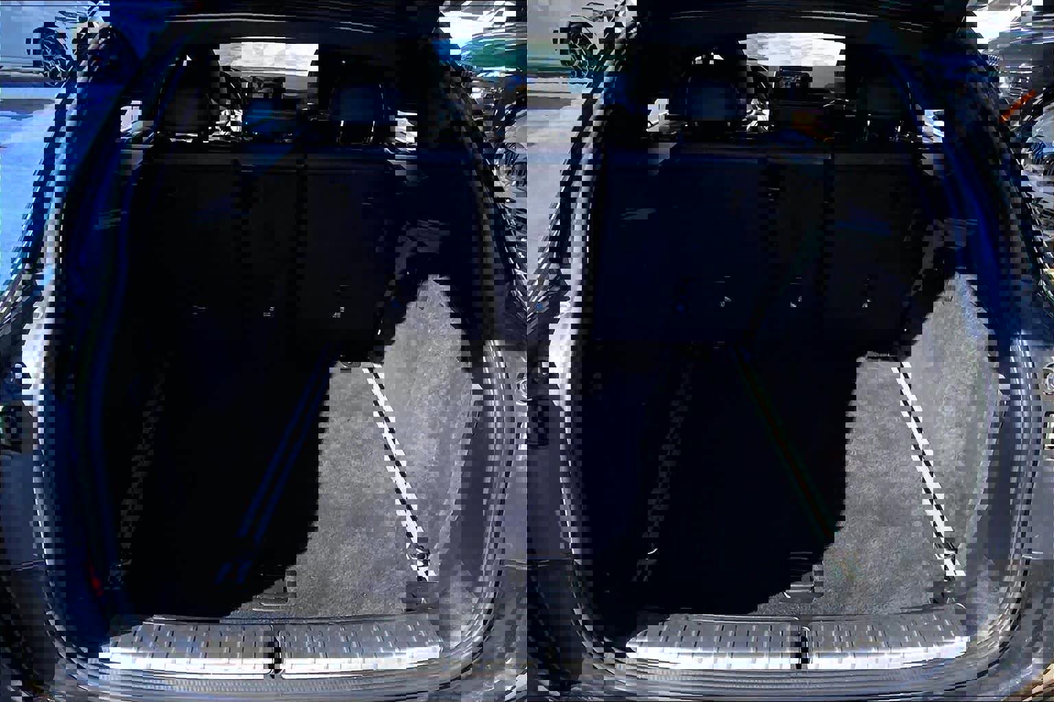 Used 2020 BMW X4 xDrive30i w/ Driving Assistance Package image 30