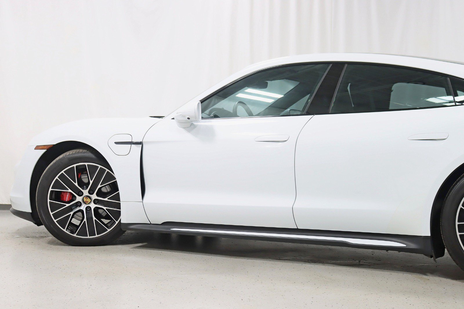 Used 2021 Porsche Taycan 4S AWD/4WD image 11