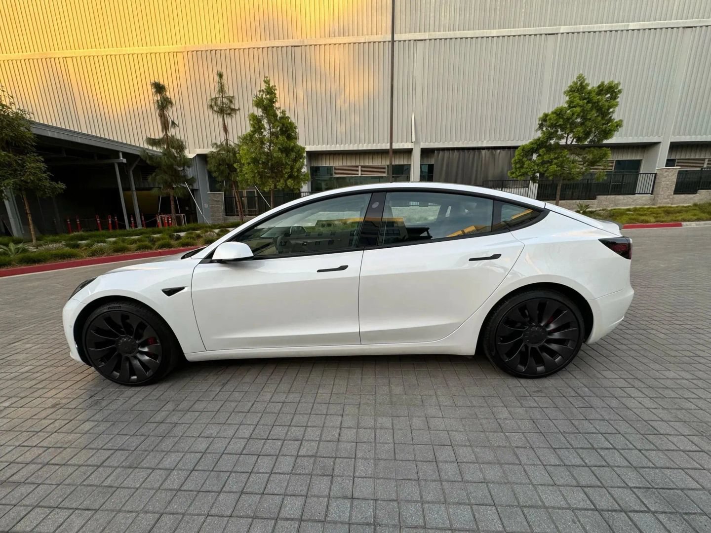 Used 2020 Tesla Model 3 Performance AWD/4WD image 5
