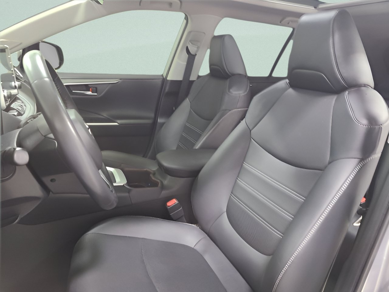 Used 2022 Toyota RAV4 Limited AWD/4WD image 19