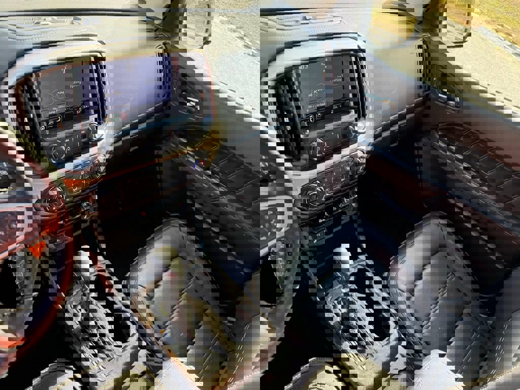 Used 2022 GMC Canyon Denali image 36