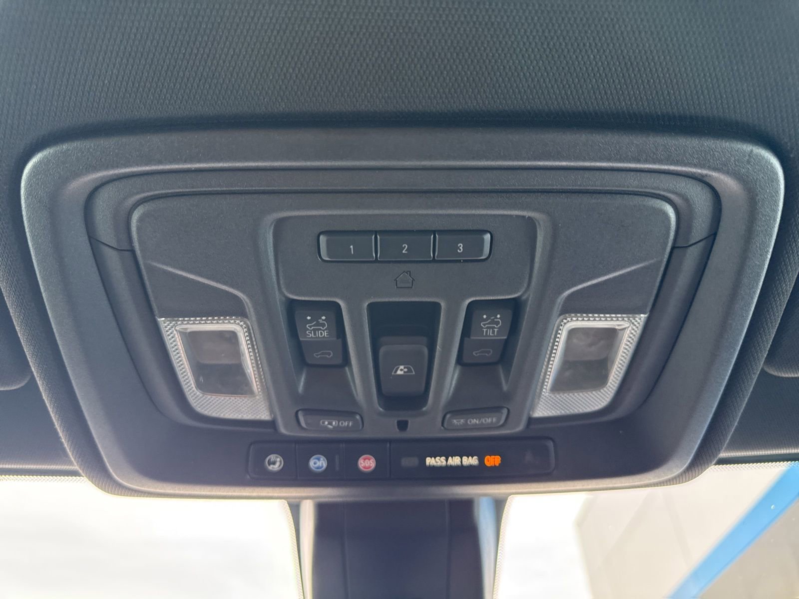 Used 2021 Chevrolet Silverado 1500 High Country w/ Technology Package image 29