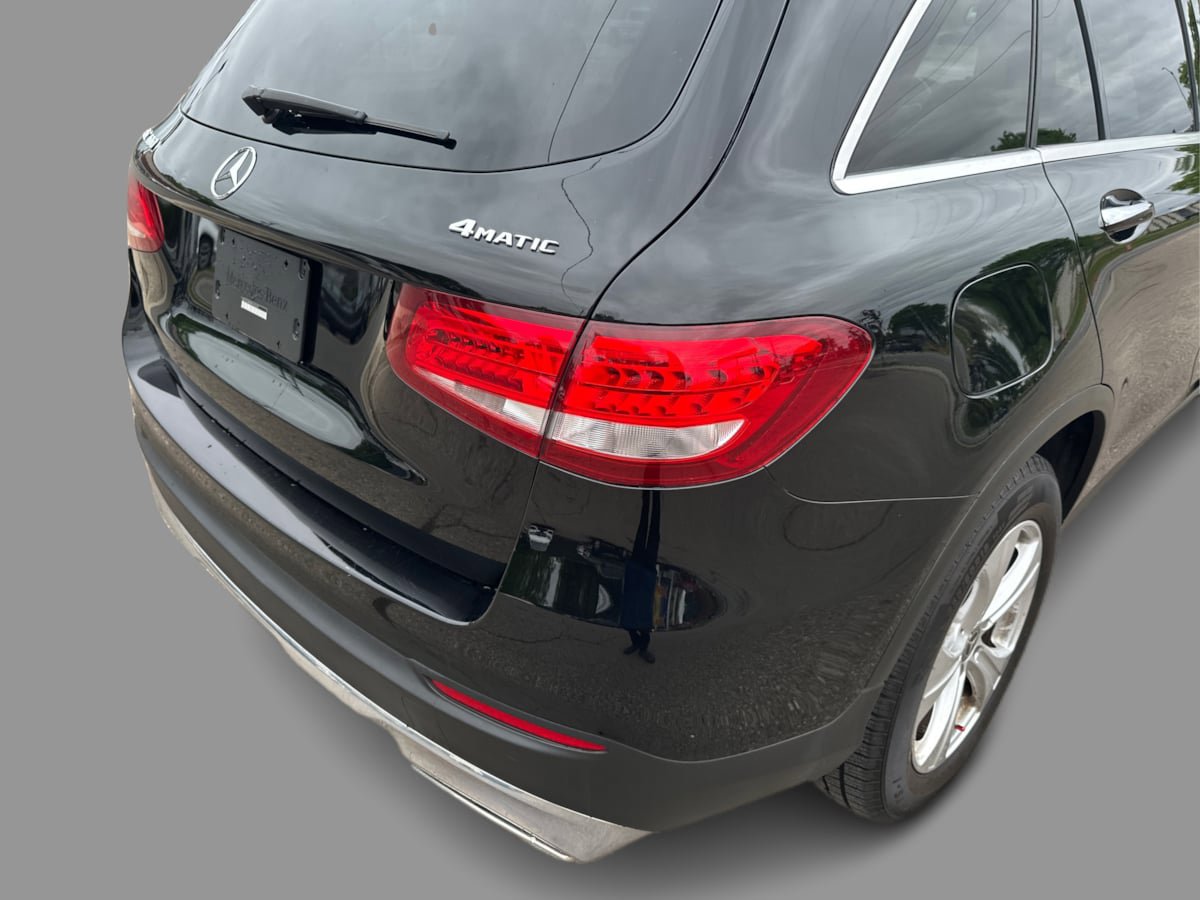 Used 2017 Mercedes-Benz GLC 300 4MATIC w/ Premium 1 Package image 28