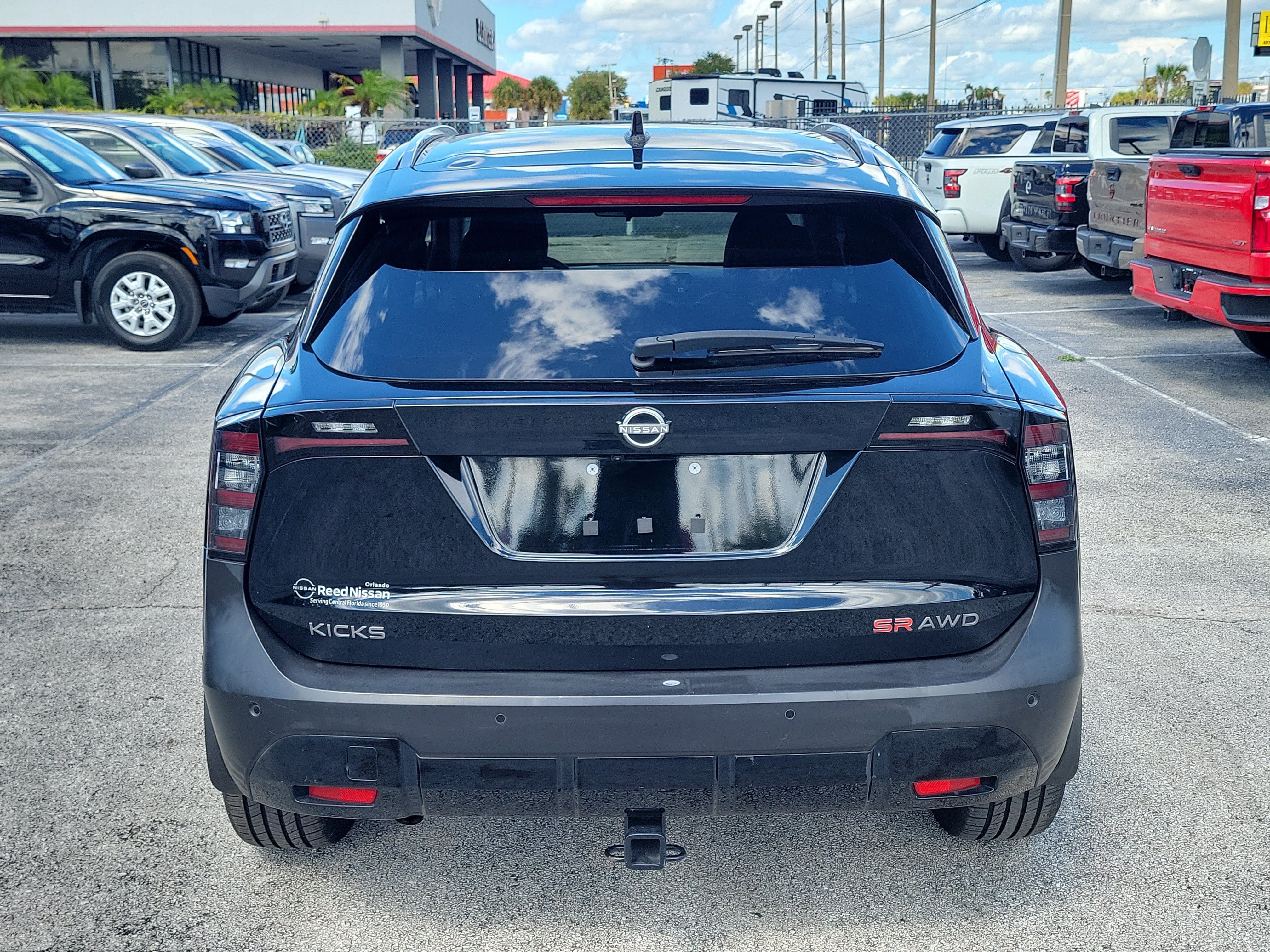 Certified 2025 Nissan Kicks SR AWD/4WD image 5