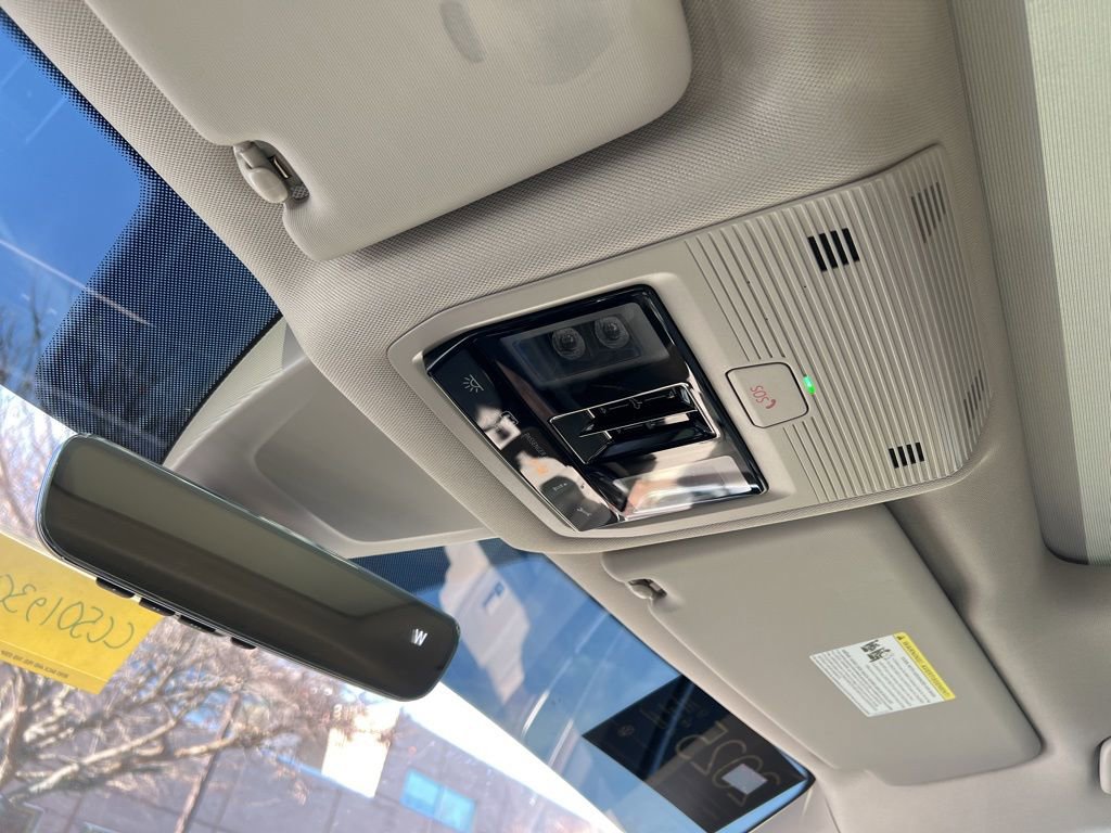 Used 2025 Volkswagen Atlas SEL image 22